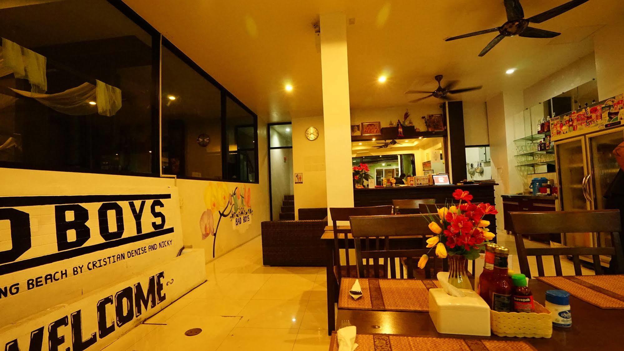 Khách sạn Bad Boys Patong